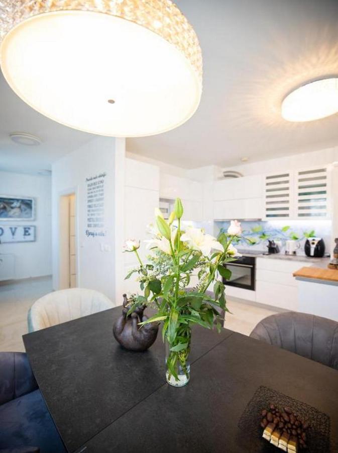 Ferienwohnung Tirkizni Val Zadar Exterior foto